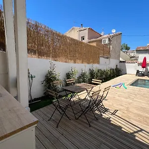  Hébergement de vacances Le Tropical Piscine Et Terrasse Centre-ville